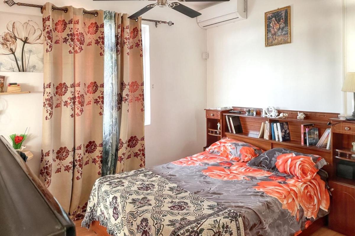 Sea View Apartment in La Gaulette - 30 m² + Terrace - Housity