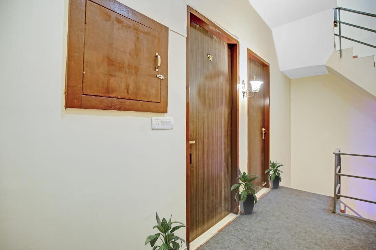 OYO Three Kings - Housity