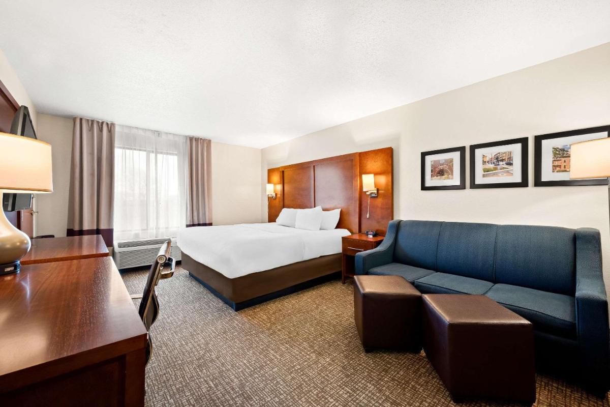 Comfort Inn & Suites Decatur-Forsyth - Housity