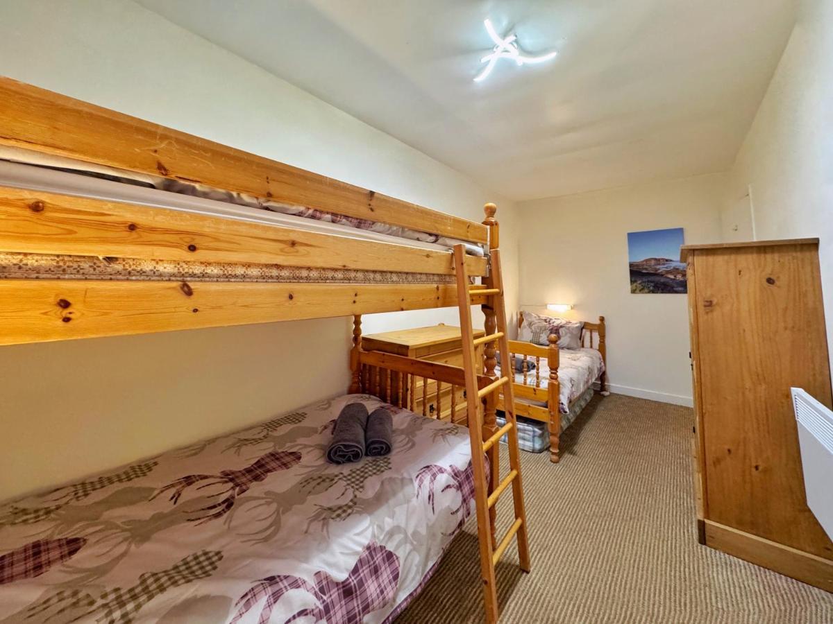 Kilchrist Castle Cottages - Housity