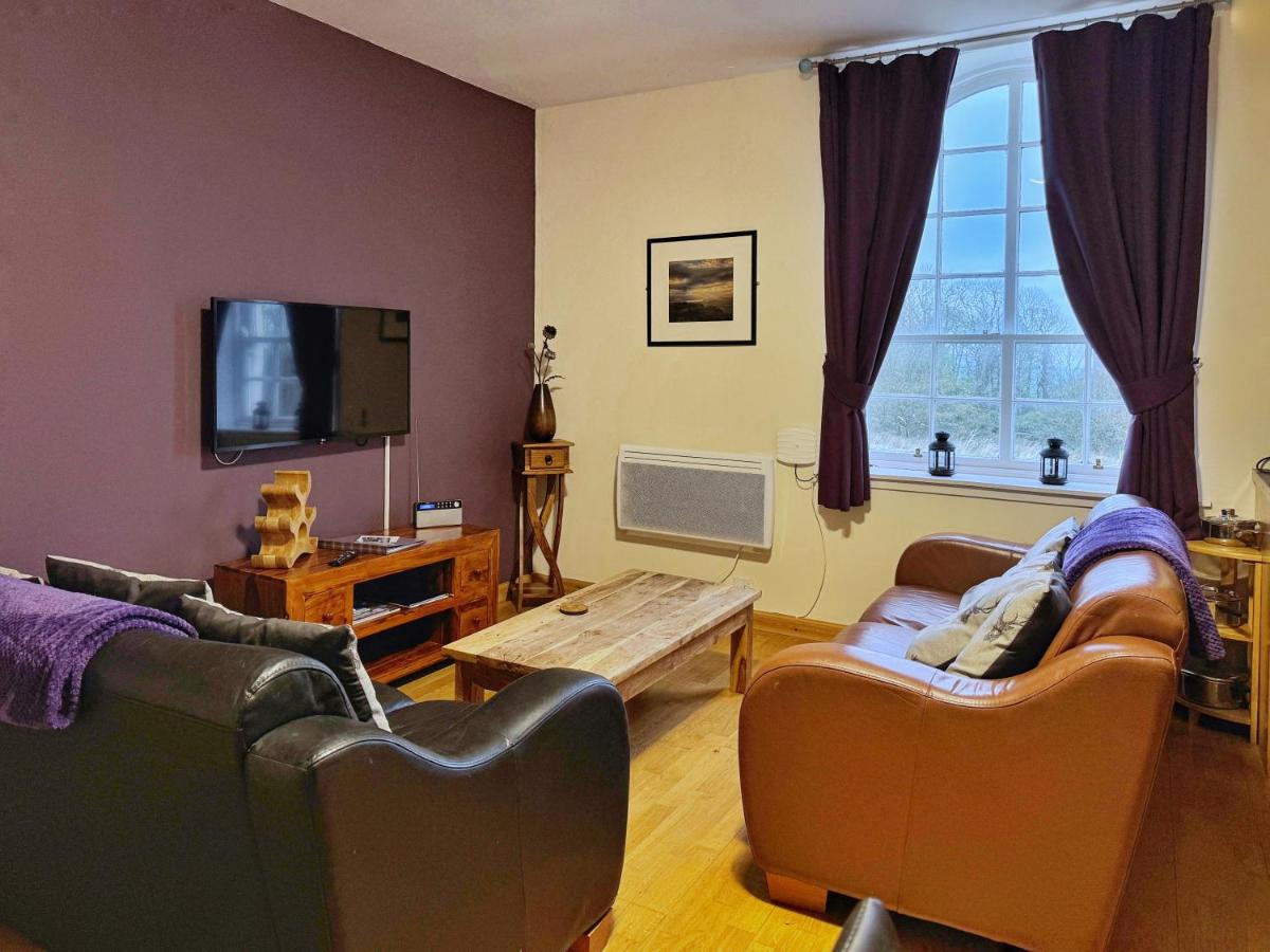 Kilchrist Castle Cottages - Housity