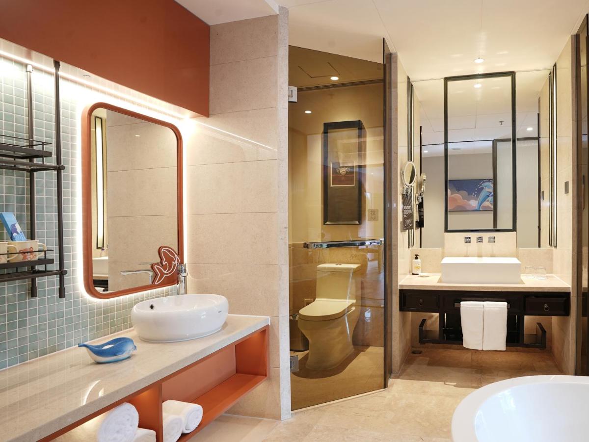 Pullman Oceanview Sanya Bay Resort & Spa - Housity