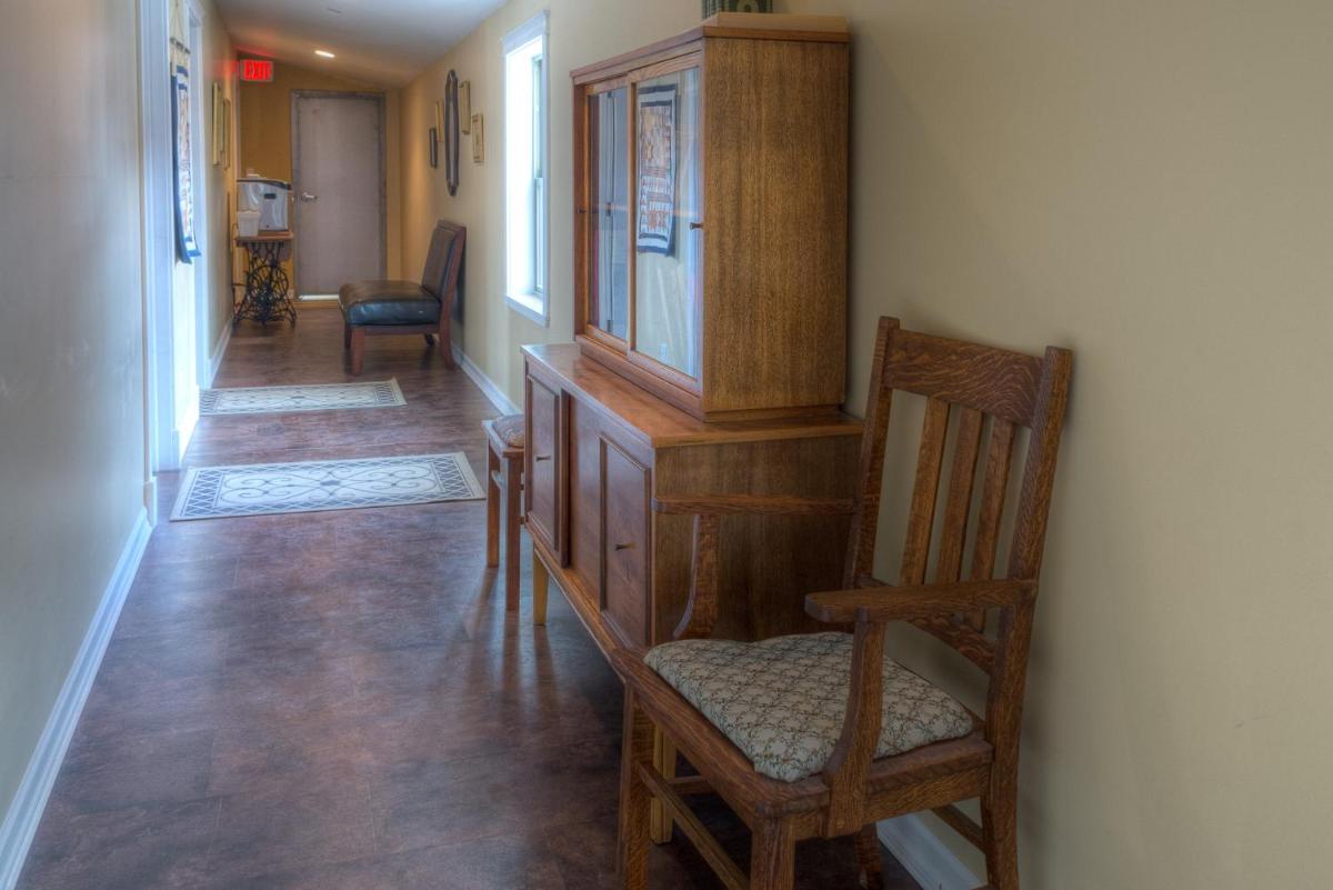 Country Encounters Accommodations - Housity