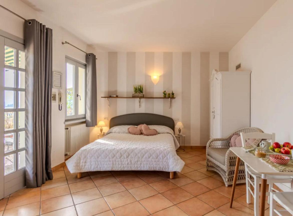 Luxury Residence La Pianca - Pool and Terrace Lake View - Housity