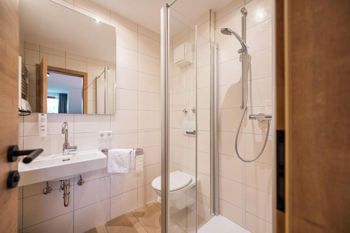 Hotel Goldener Engel - Housity