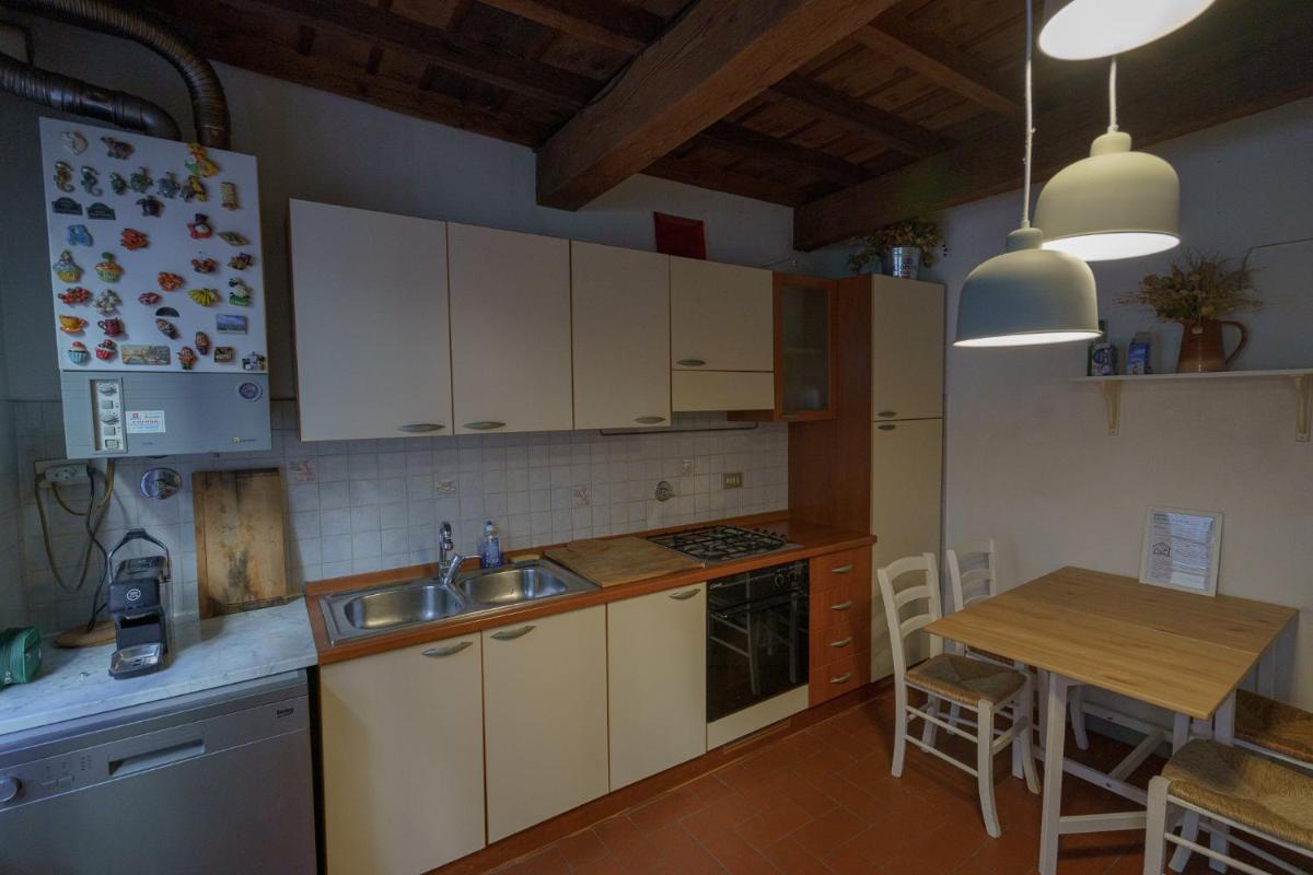 Traditional Florentine 1BR apartment close to Piazza Santa Croce - Housity