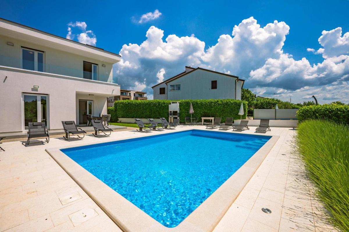 Villa Tonka - Housity
