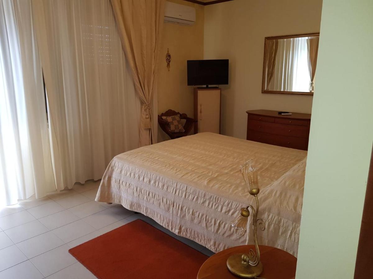 Stylish Apt TERINA - Le Lincelle, Lamezia - bright, spacious, elegant and with terrace - Housity