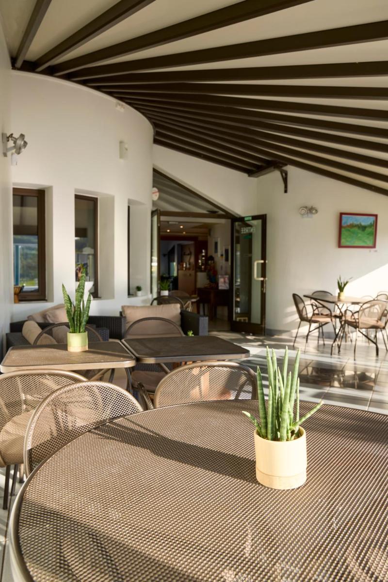 Hôtel-Restaurant Le Calice Du Gevaudan - A75 - Hizvo