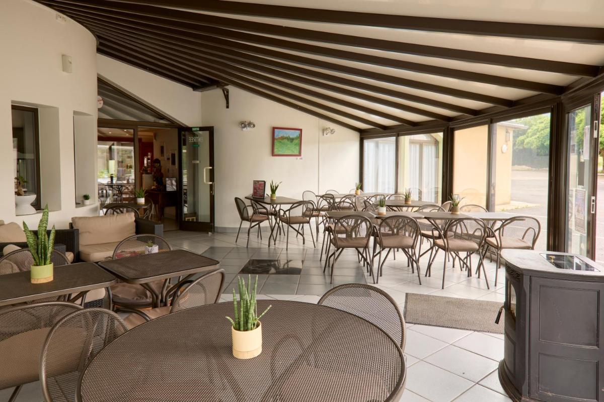 Hôtel-Restaurant Le Calice Du Gevaudan - A75 - Hizvo