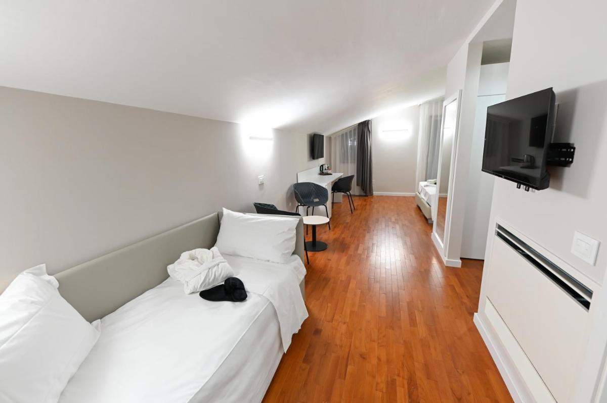 Hotel Hypnos - Housity