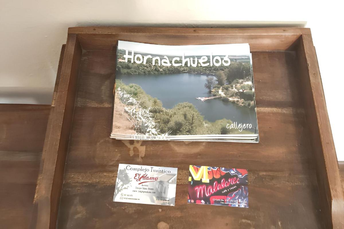 Spacious Villa with Private Pool in Hornachuelos - Housity