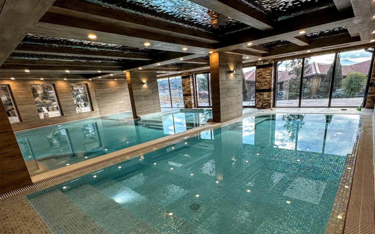 Комплекс Боже Име - Housity