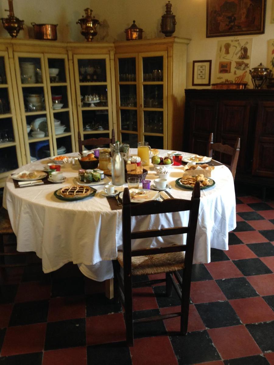 Castello Sannazzaro B&B - Housity