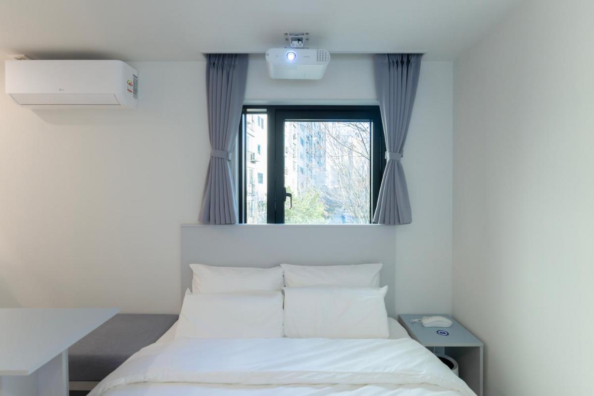 Anook Air Hotel Gaebong - Housity