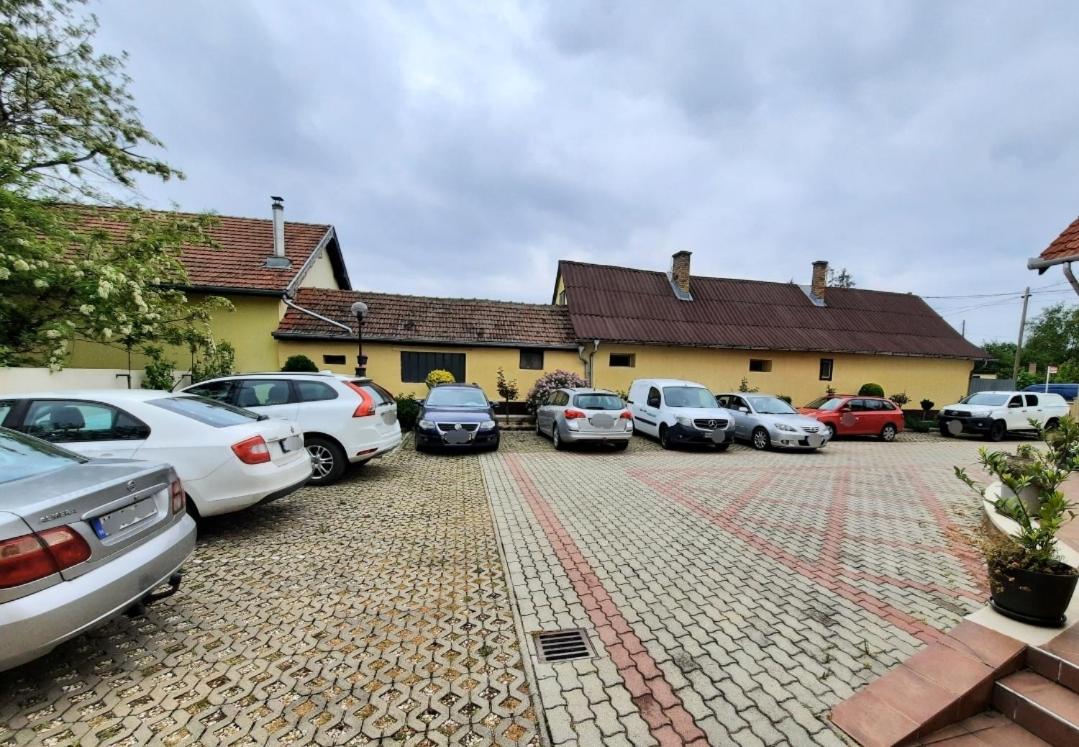 Sóvirág Termál Panzió - Housity