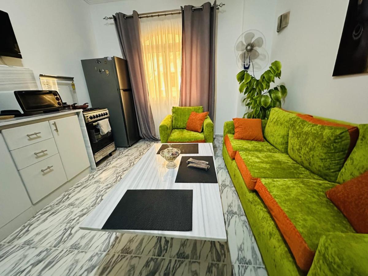 Angie House Embassy area with wi fi - Housity