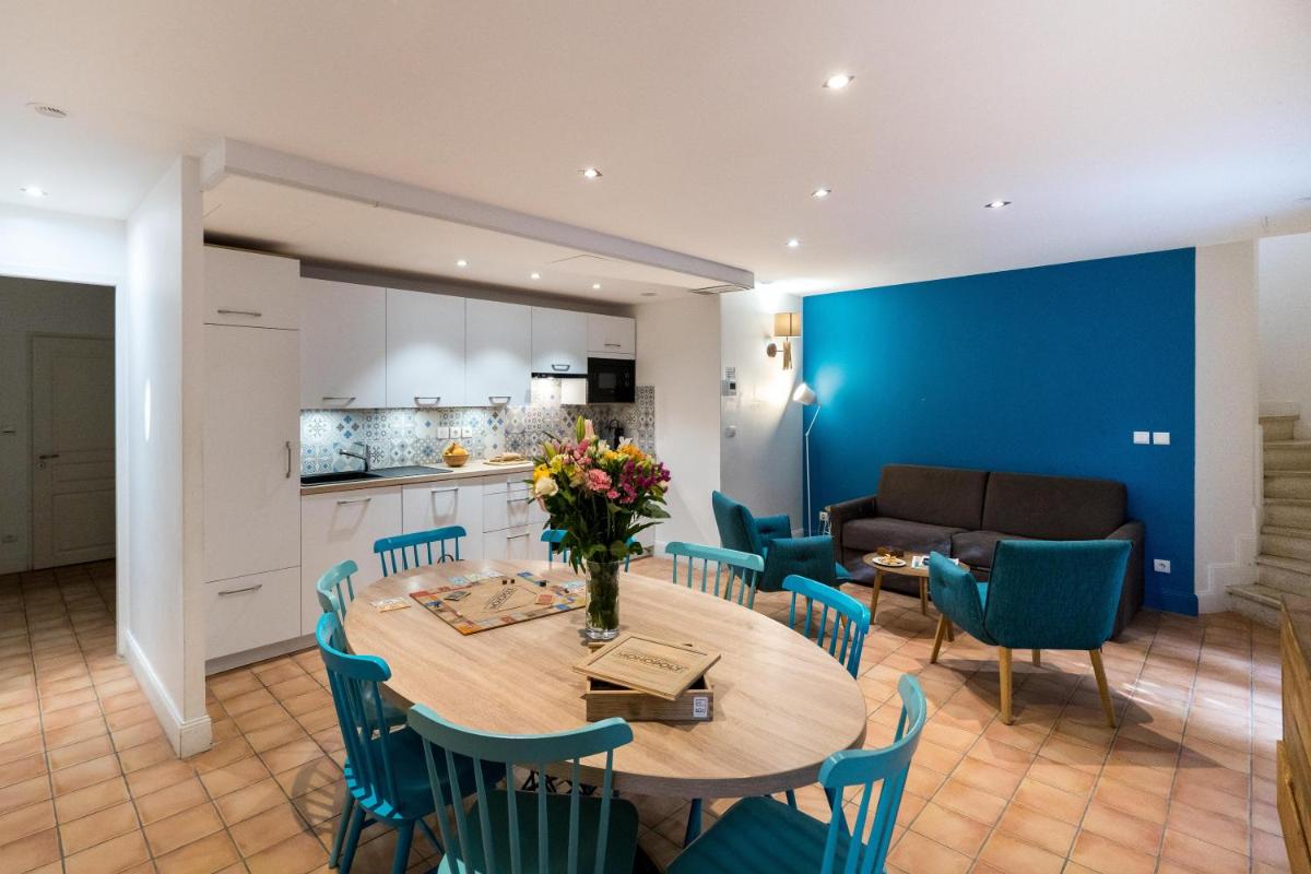 Cuisine ou kitchenette dans l'établissement La Résidence du Bailli