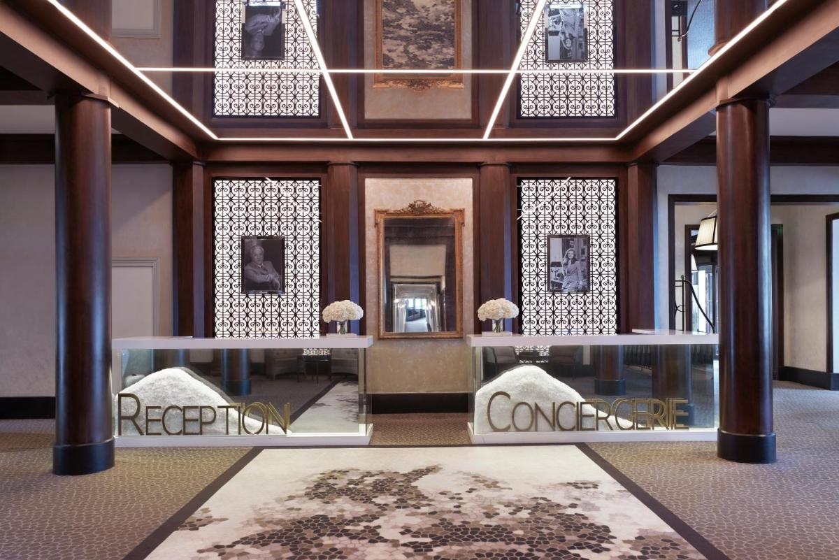 Coin salon dans l'établissement Hôtel Barrière Le Royal La Baule