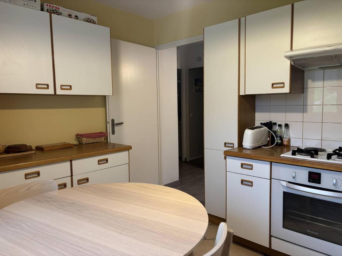 Appartement cosy, balcon sud, 2 chambres, parking gratuit à 10 min du centre et proche ski ! - FR-1-548-4 - Housity