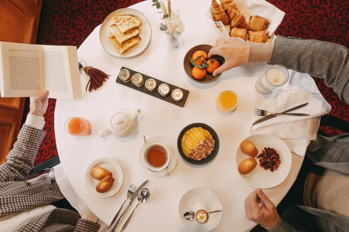 Nourriture dans l'hôtel ou à proximité