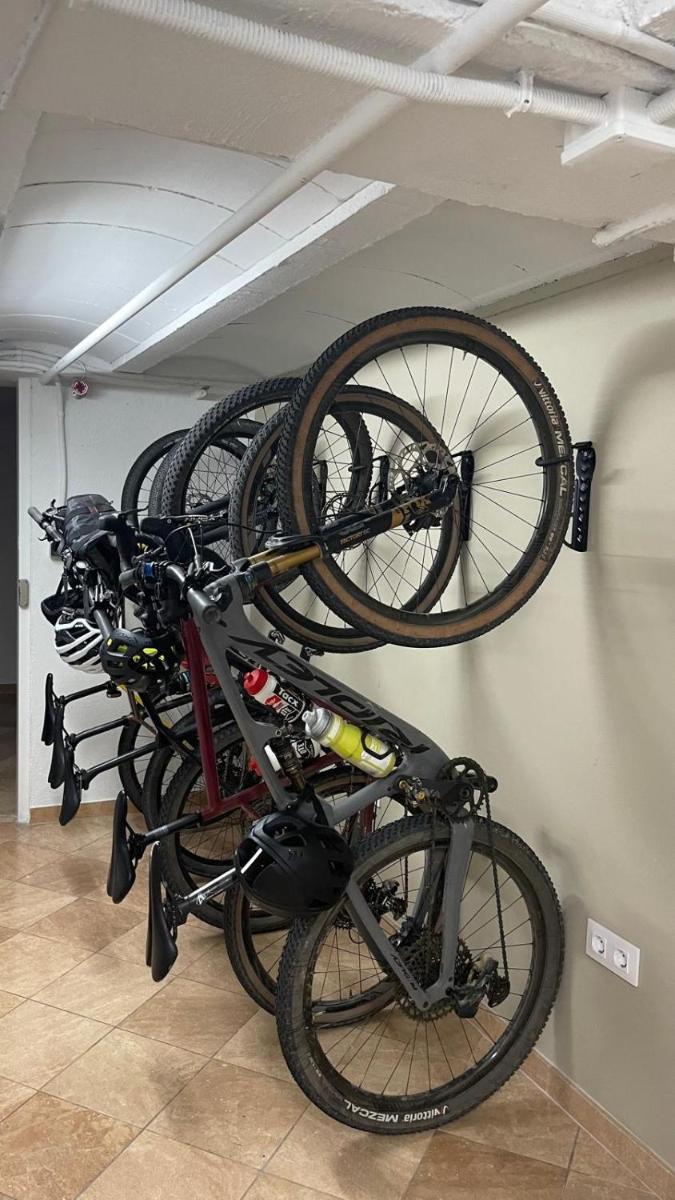 Montar en bicicleta en Hotel Spa Cap de Creus o alrededores
