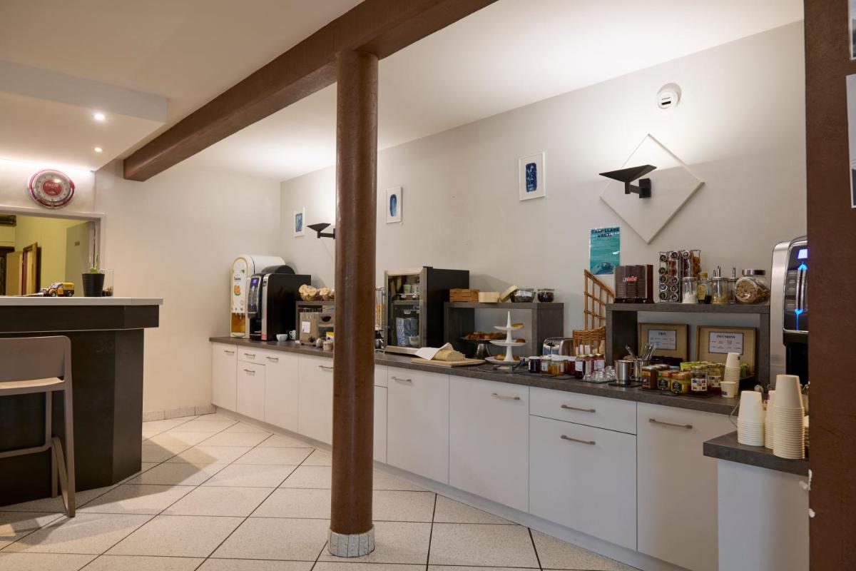Hotel Eco - A75 - Housity