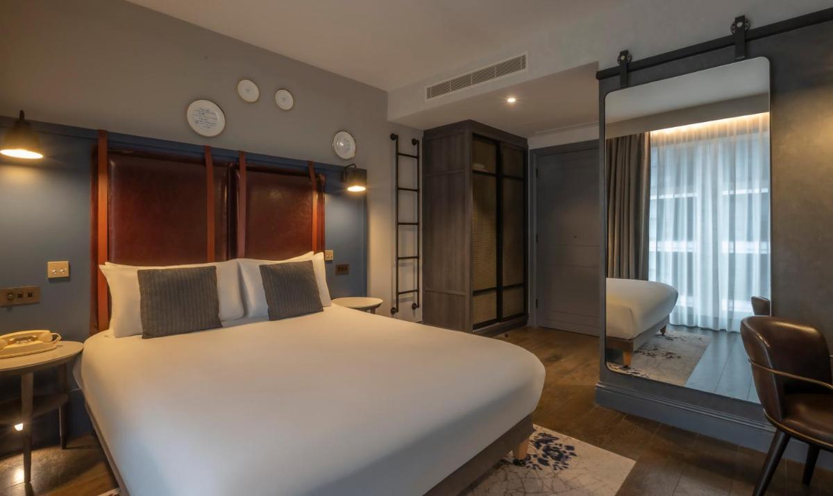 Clayton Hotel City of London - Housity