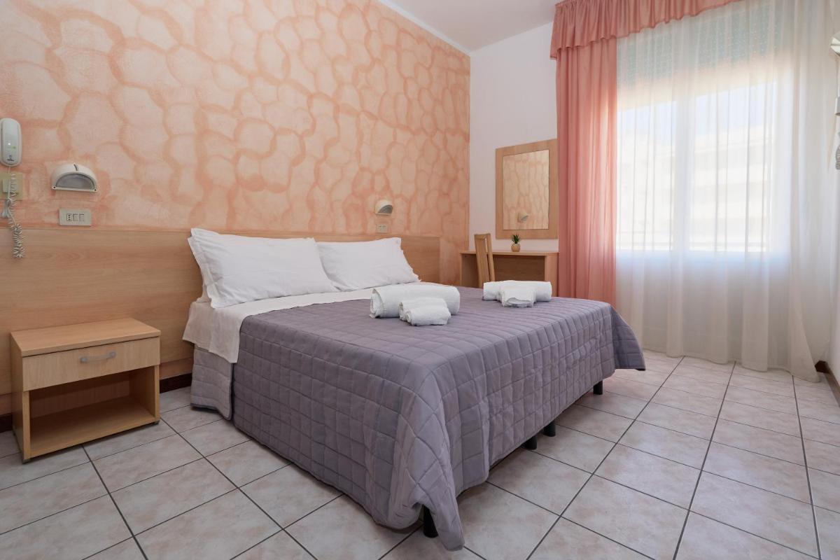 HOTEL JOLANDA - Housity