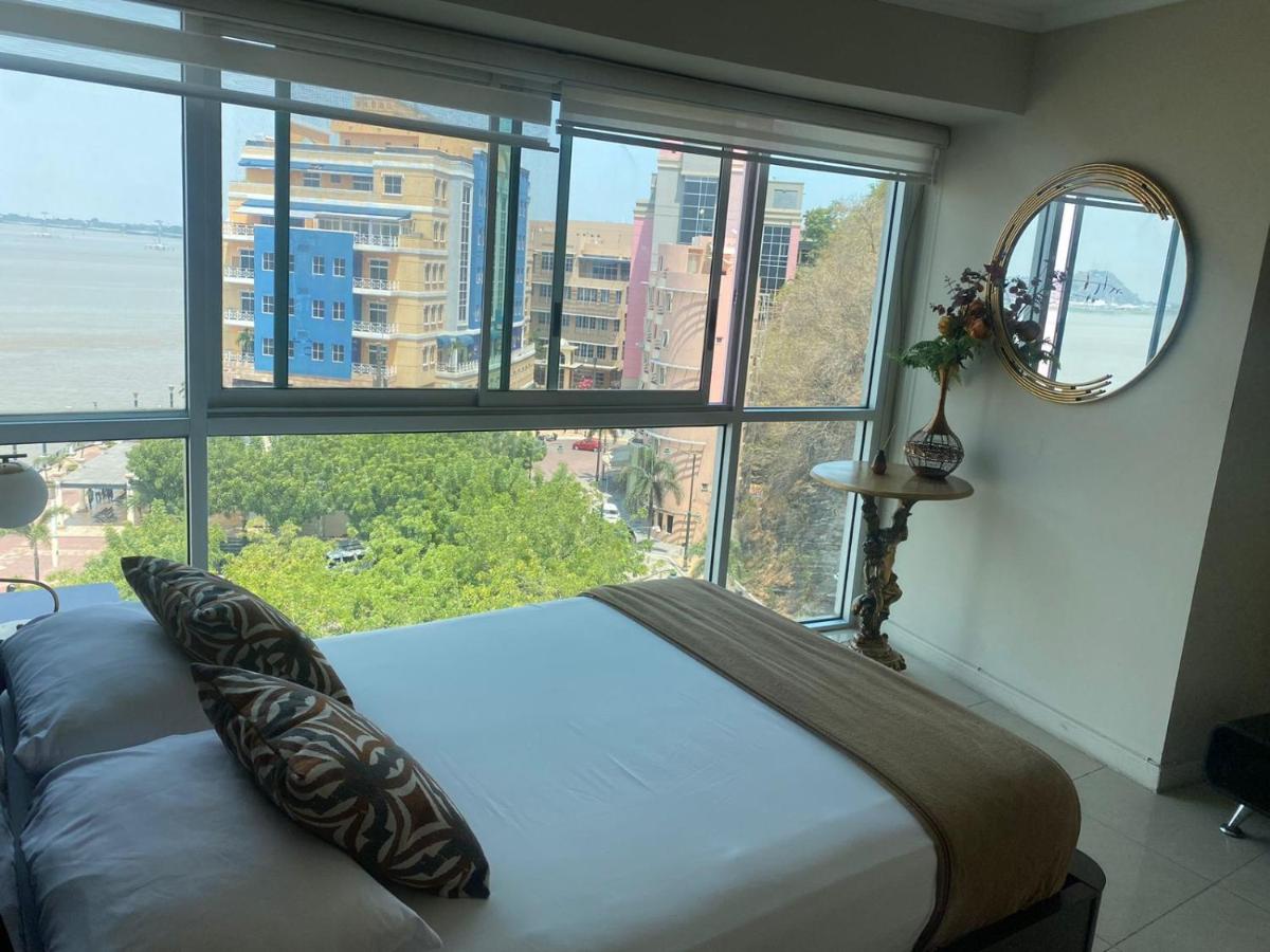 Ecusuites Family Riverfront 1 Best View Santa Ana Airport - Housity