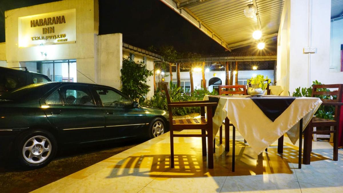 Habarana INN - Housity