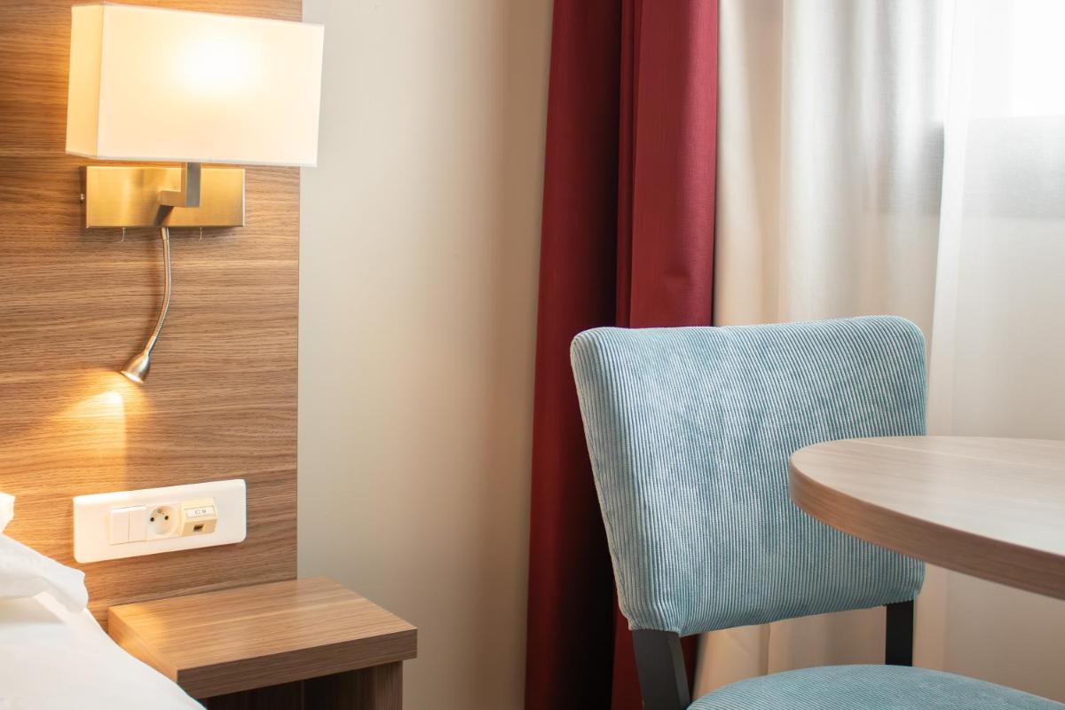 Brit Hotel Dieppe - Housity