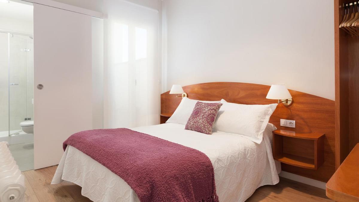Hostal Oliva - Housity