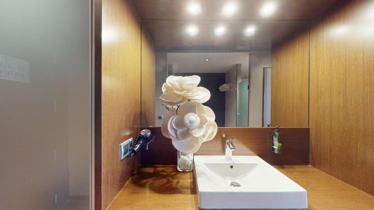 AZZ Valencia Congress Hotel & Spa - Housity