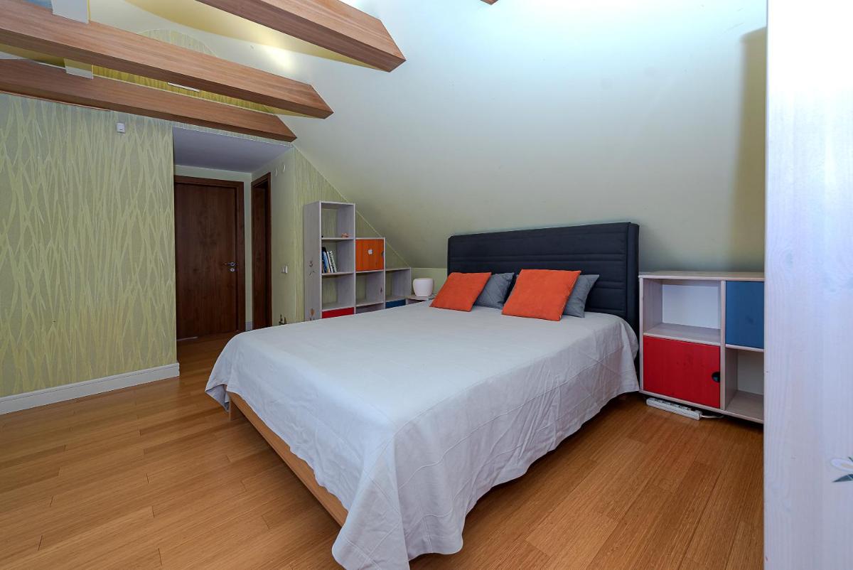 Domido Villa - Housity