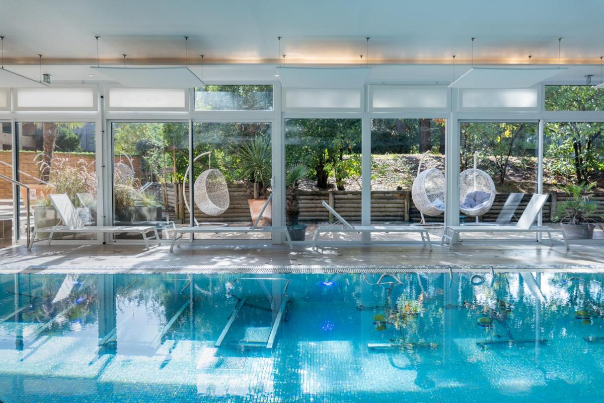Piscine de l'établissement Hôtel & Spa Vitalparc, The Originals Collection ou située à proximité