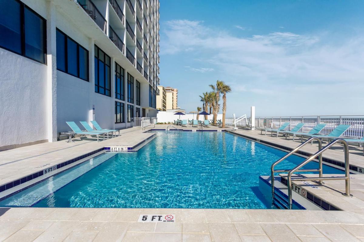 Holiday Inn Express & Suites Oceanfront Daytona Beach Shores, an IHG Hotel - Housity