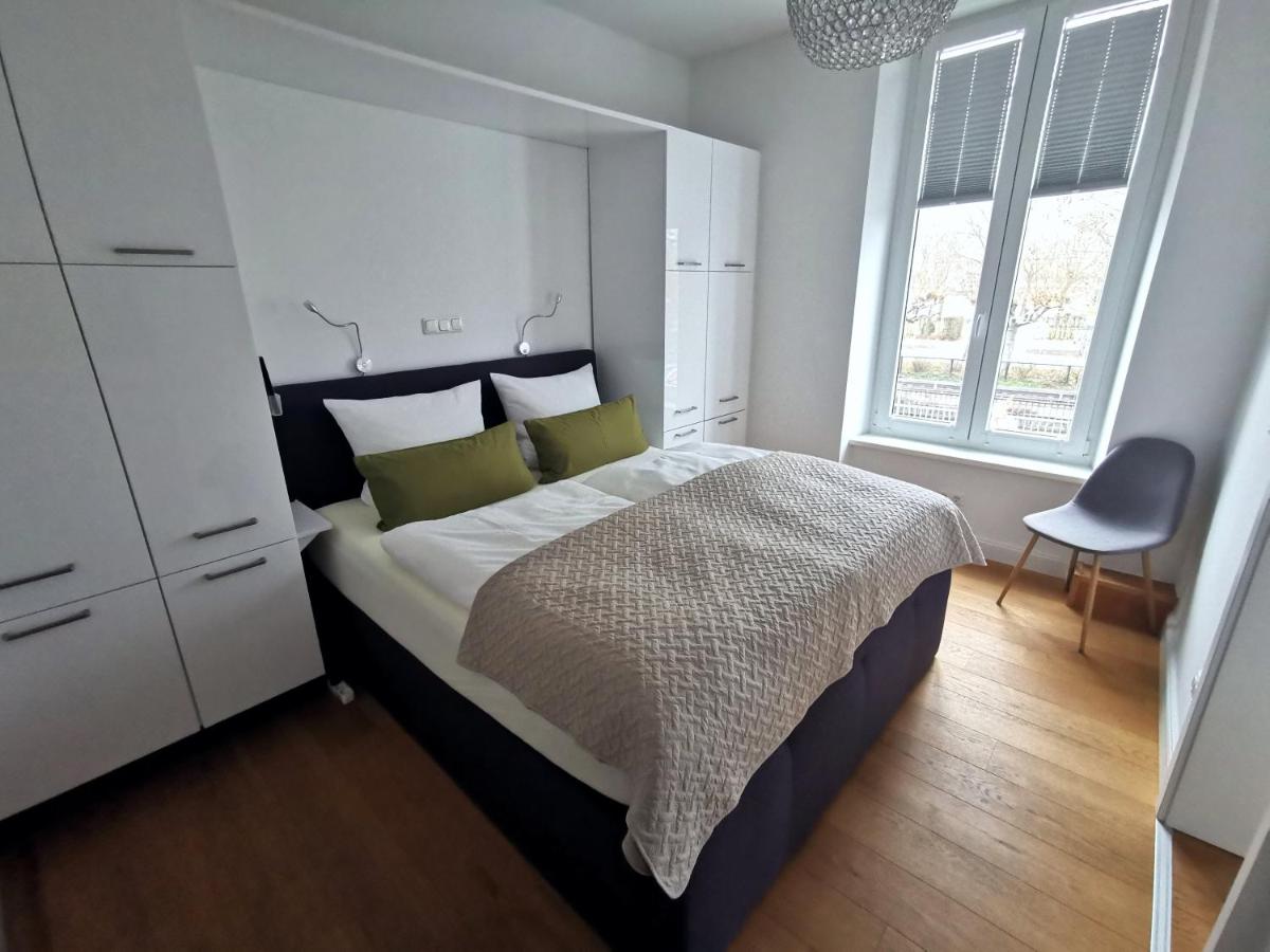 Rheinufer am Hindenburgpark - Housity