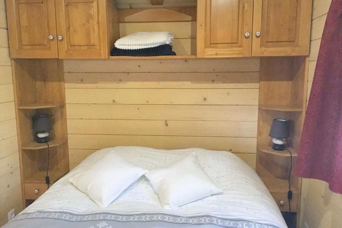 Bungalow charmant a Saint Pardoux avec piscine partagee - Housity