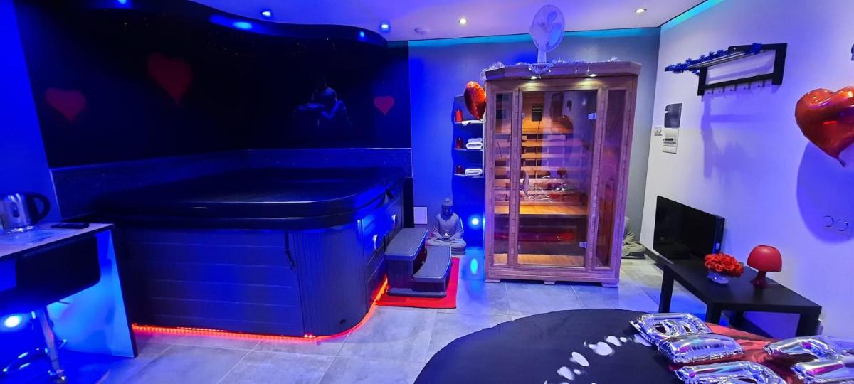 spa privatif Dydy's love saint amand les eaux - Housity
