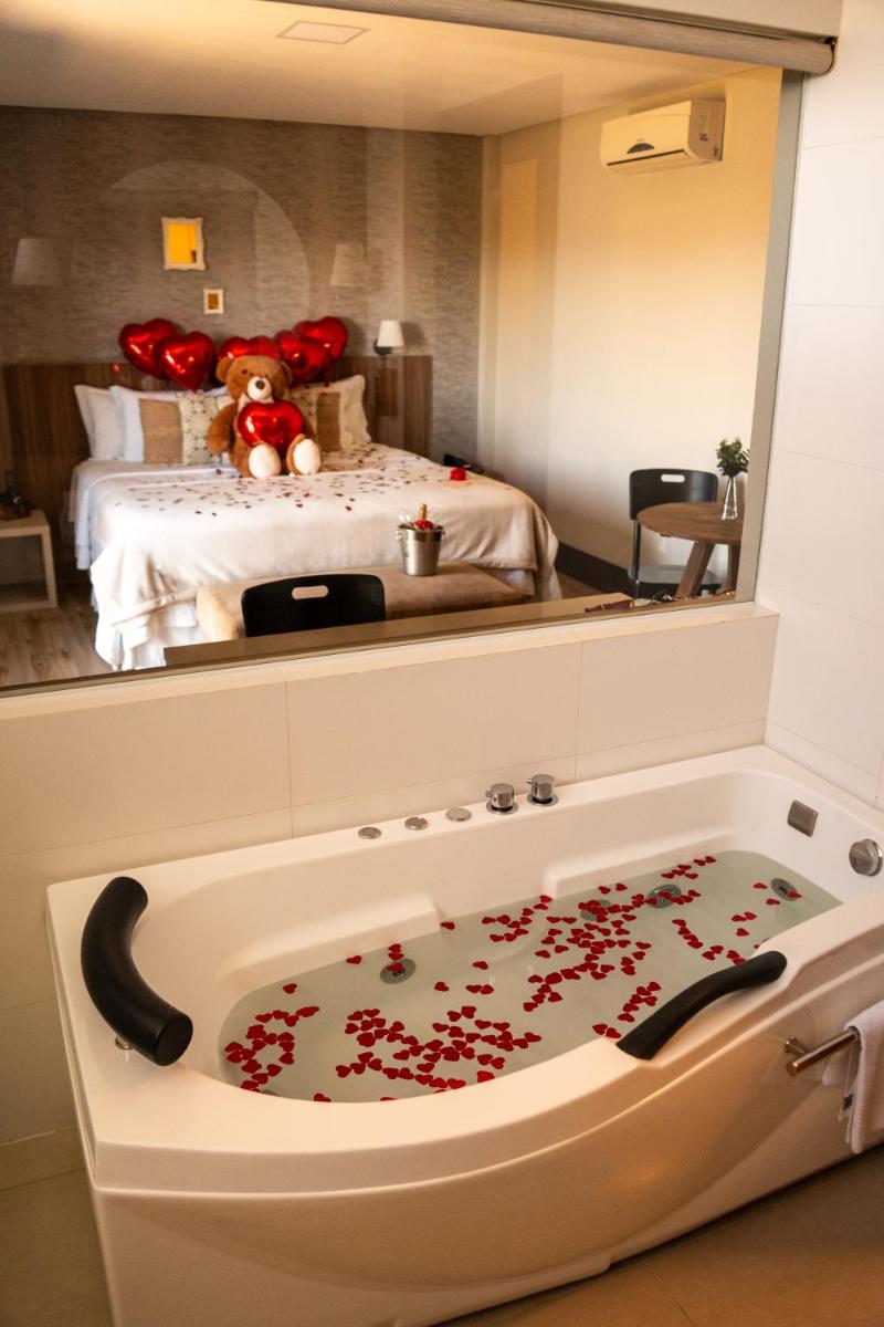 Bormon Hotel - Housity