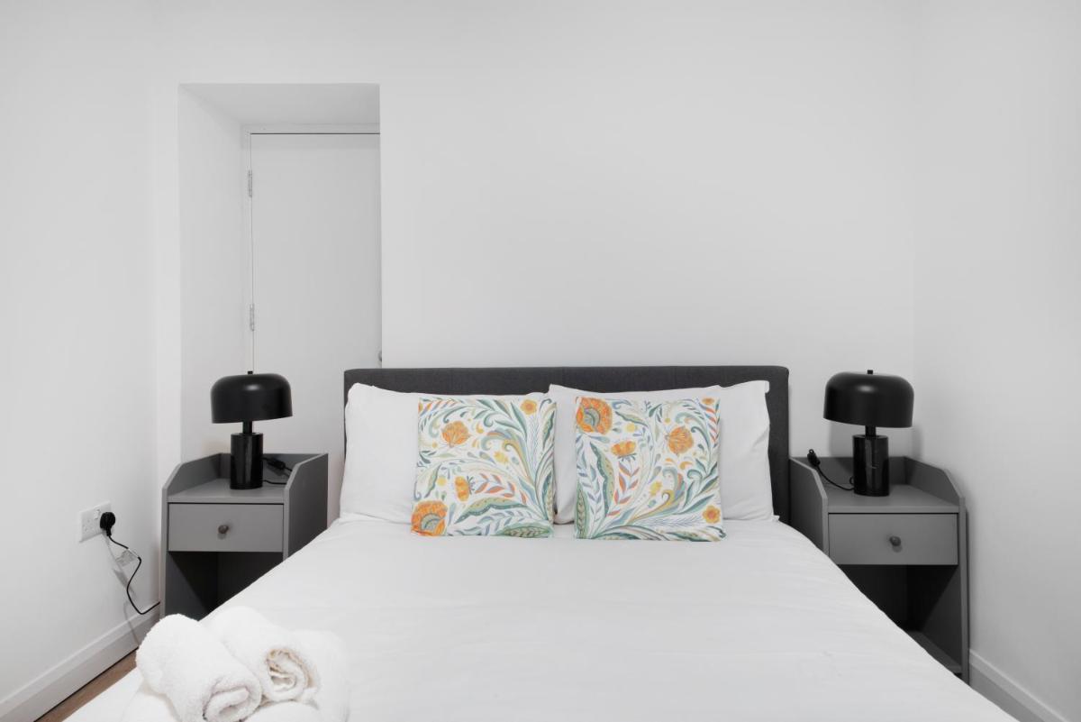 Flat in Dalston, London - Housity