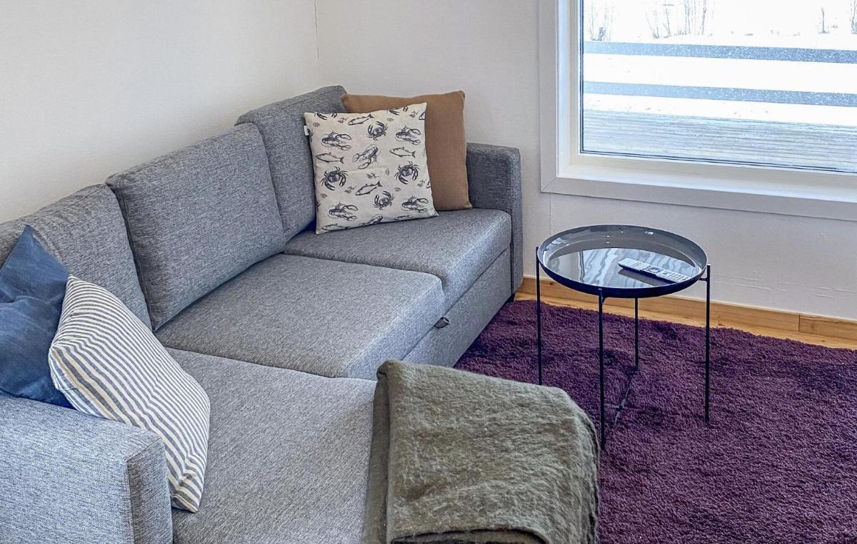 Beautiful Home In Ormaryd With Ethernet Internet - Housity