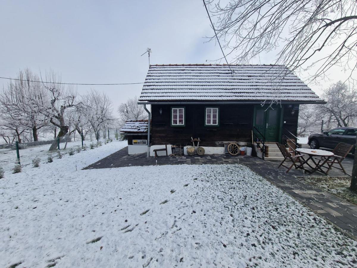 Holiday home Hižica v plavem trnacu - Housity