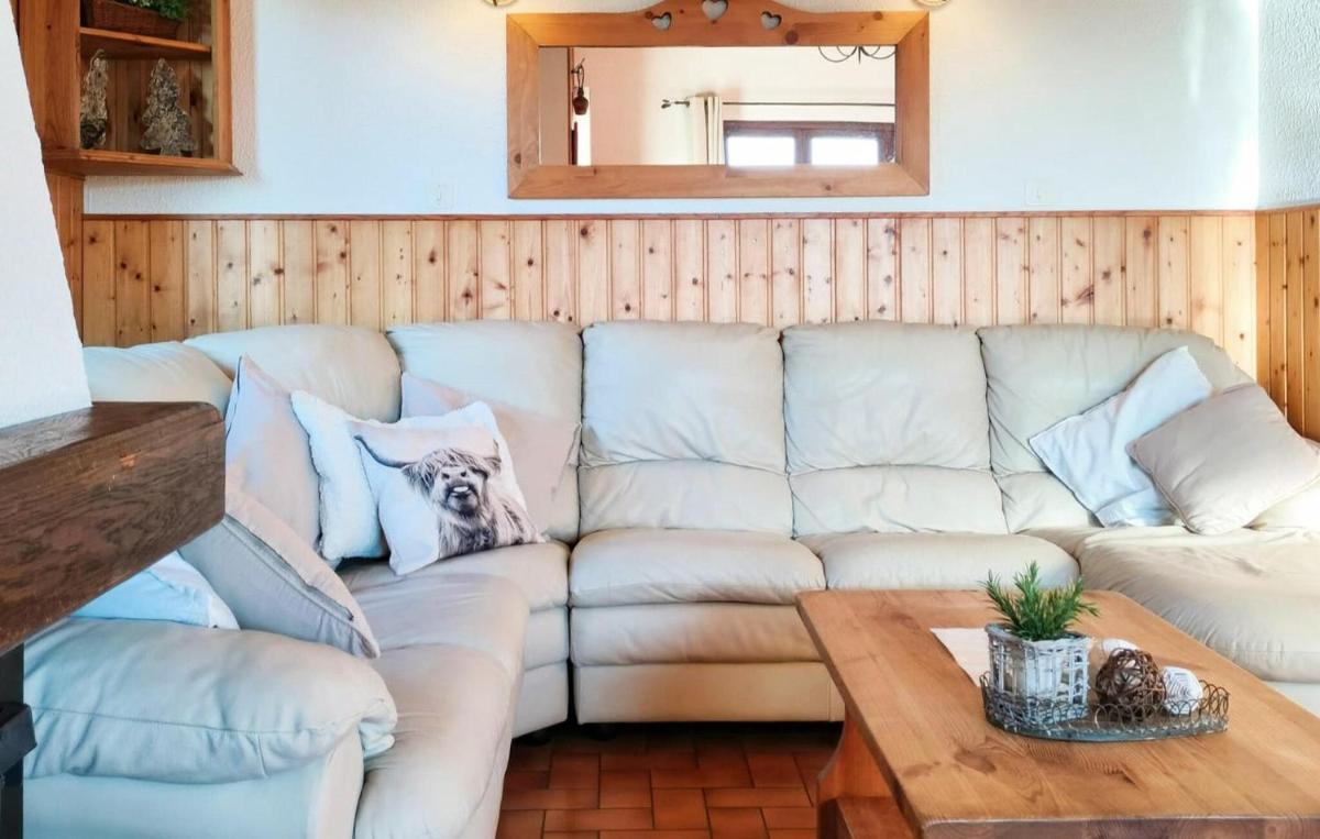 Awesome Home In Basse-Sur-Le-Rupt - Housity