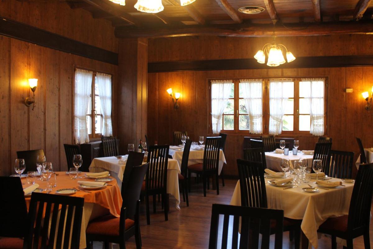 Hotel Molina Real - Housity