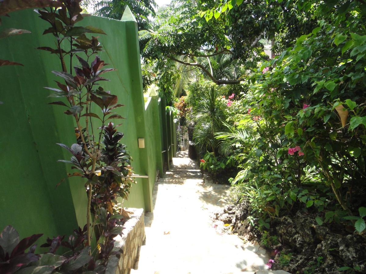 Argonauta Boracay Apartment Suites and Villas - Housity