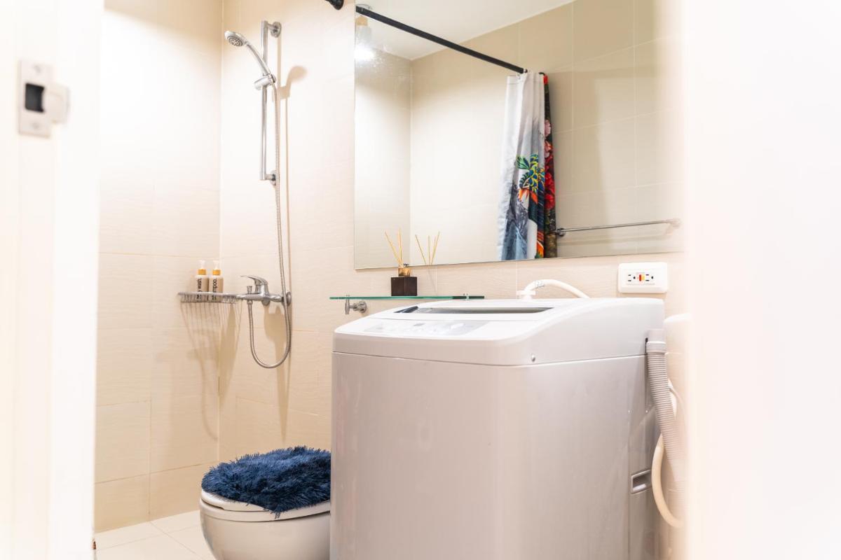 R'Holistay Azure North KING SIZE BED & Wave POOL - Housity