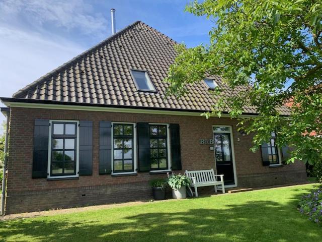 Gastenverblijf Eenigenburg - Housity