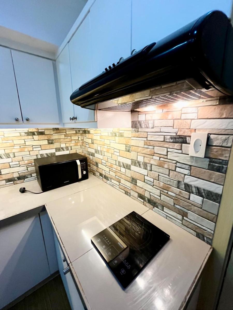 Comfy Condo near BGC, Makati and Naia - Housity